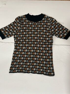 Gimmick Black W/ White, Blue, Brown Floral Sweater Top-Women Small- Cool Back!